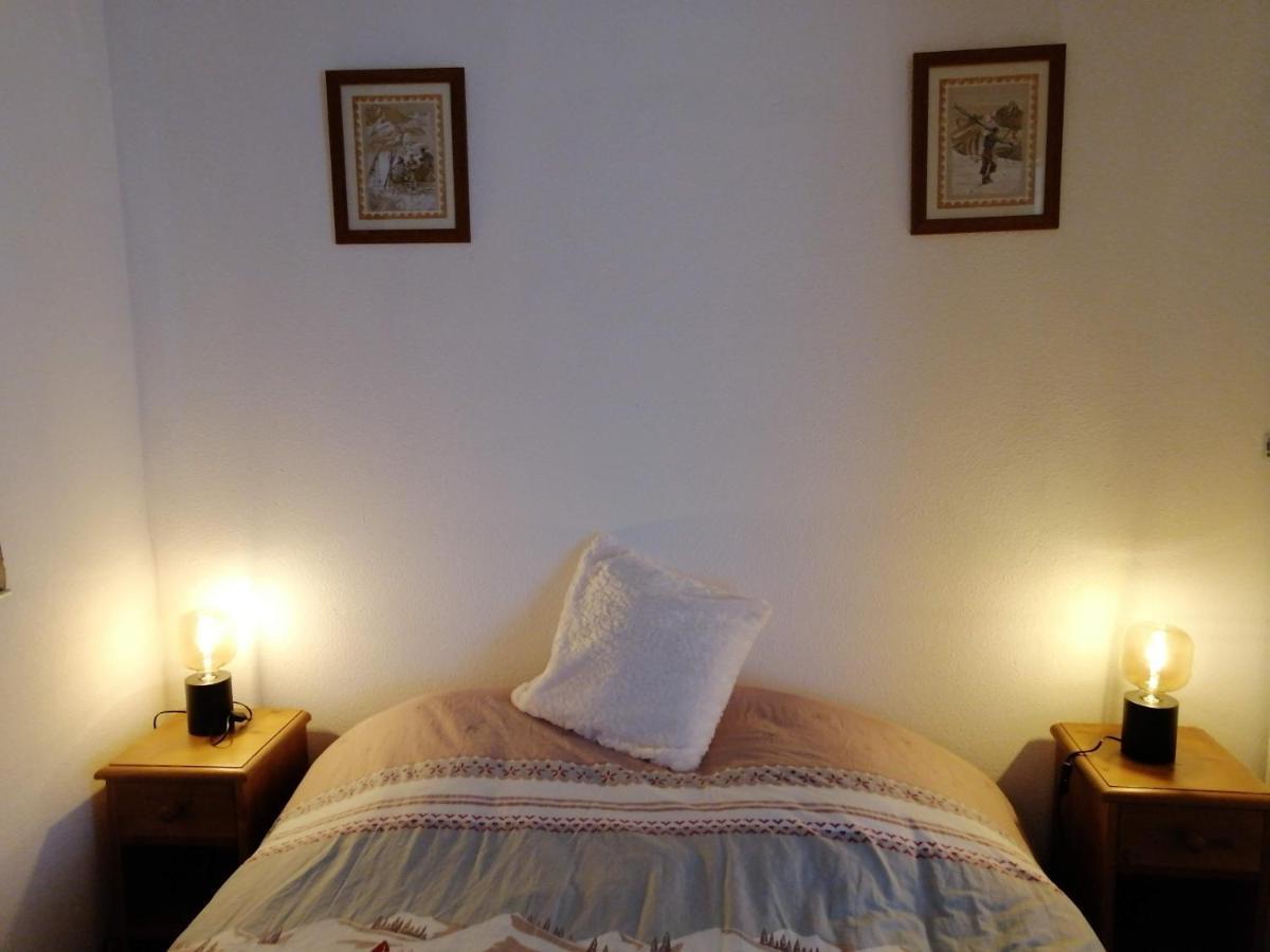Appartement 2 Chambres Au Calme เลส์ อองเจลส์ ภายนอก รูปภาพ
